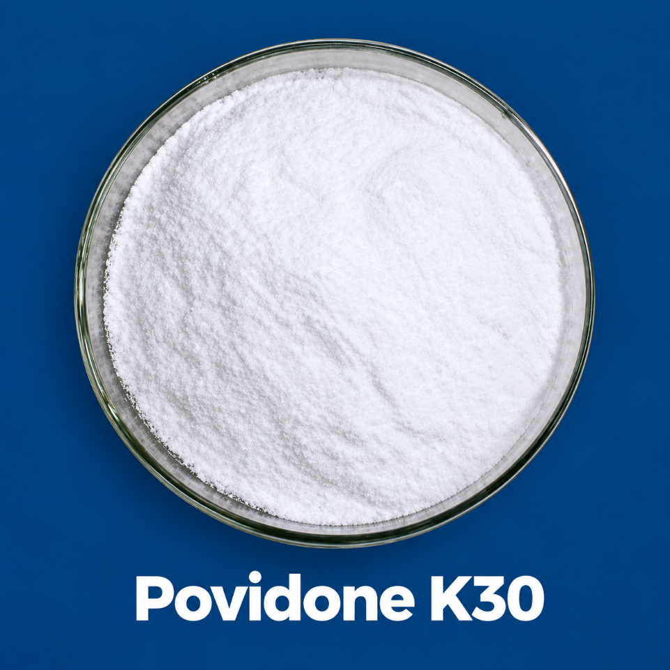Povidone K30 dạng bột trắng trong đĩa petri